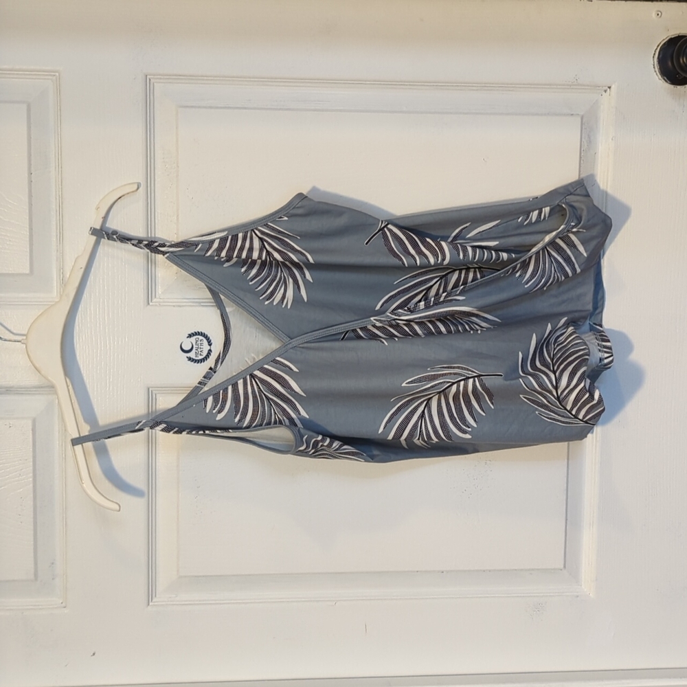 Woman's summer top